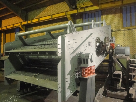 Vibrating Screen for Iran Central Iron Ore Company (Bafgh) Crushing Line